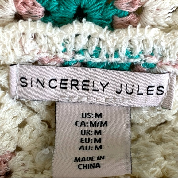 SINCERELY JULES CREAM WITH TEAL CROCHET ACCENTS MINI DRESS. WOMEN’S SIZE MEDIUM - Picture 6 of 8